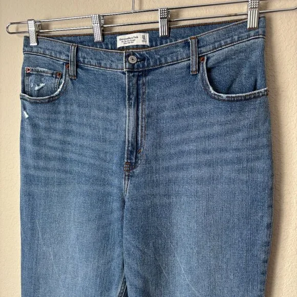 Abercrombie & Fitch 16 The '90s Slim Straight Ultra High Rise Distressed Jeans - Picture 4 of 10
